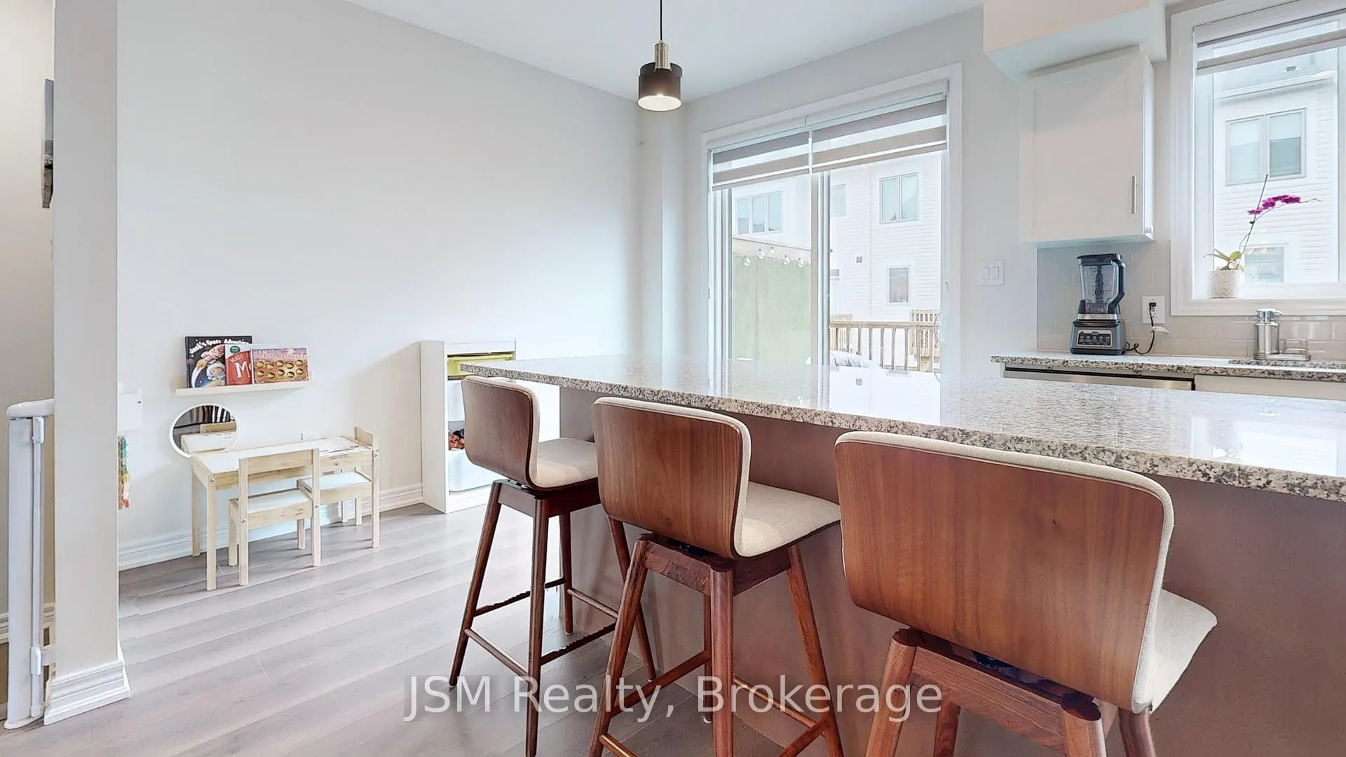 Photo 9 of 10 Snowberry Lane, Hamilton, Vincent — HOMEH