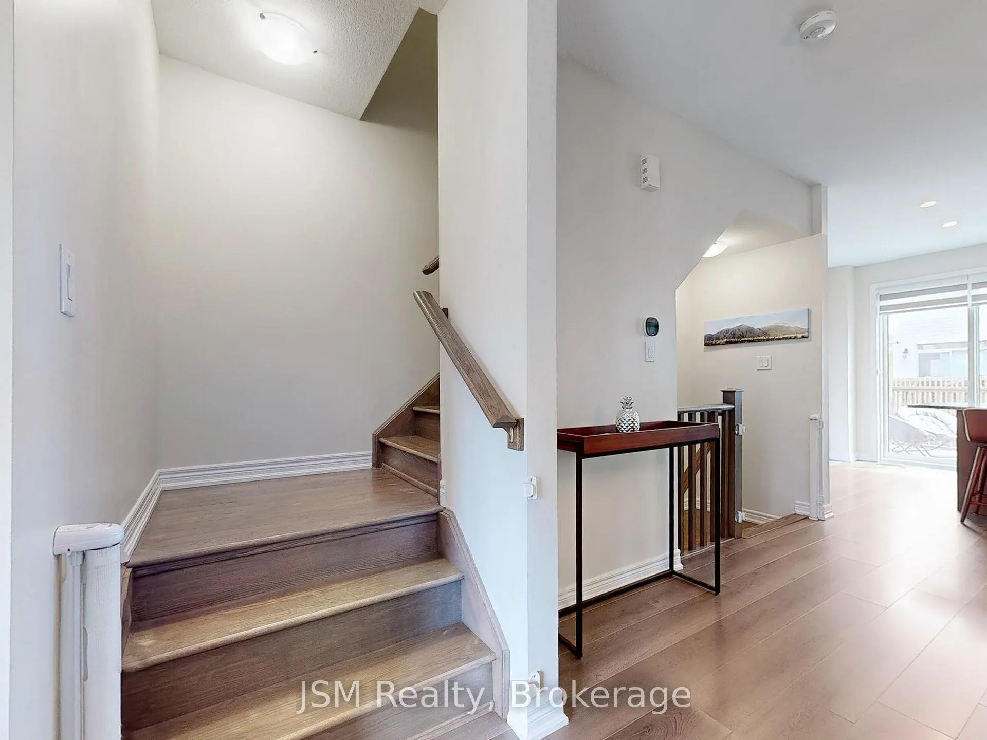 Photo 16 of 10 Snowberry Lane, Hamilton, Vincent — HOMEH