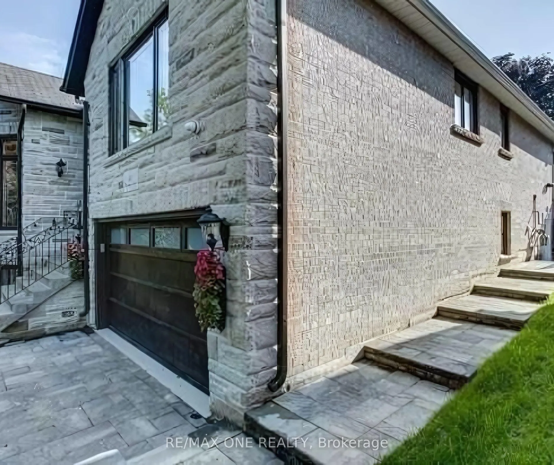 Photo 2 of 55 Sisman Avenue, Aurora, Aurora Highlands — HOMEH
