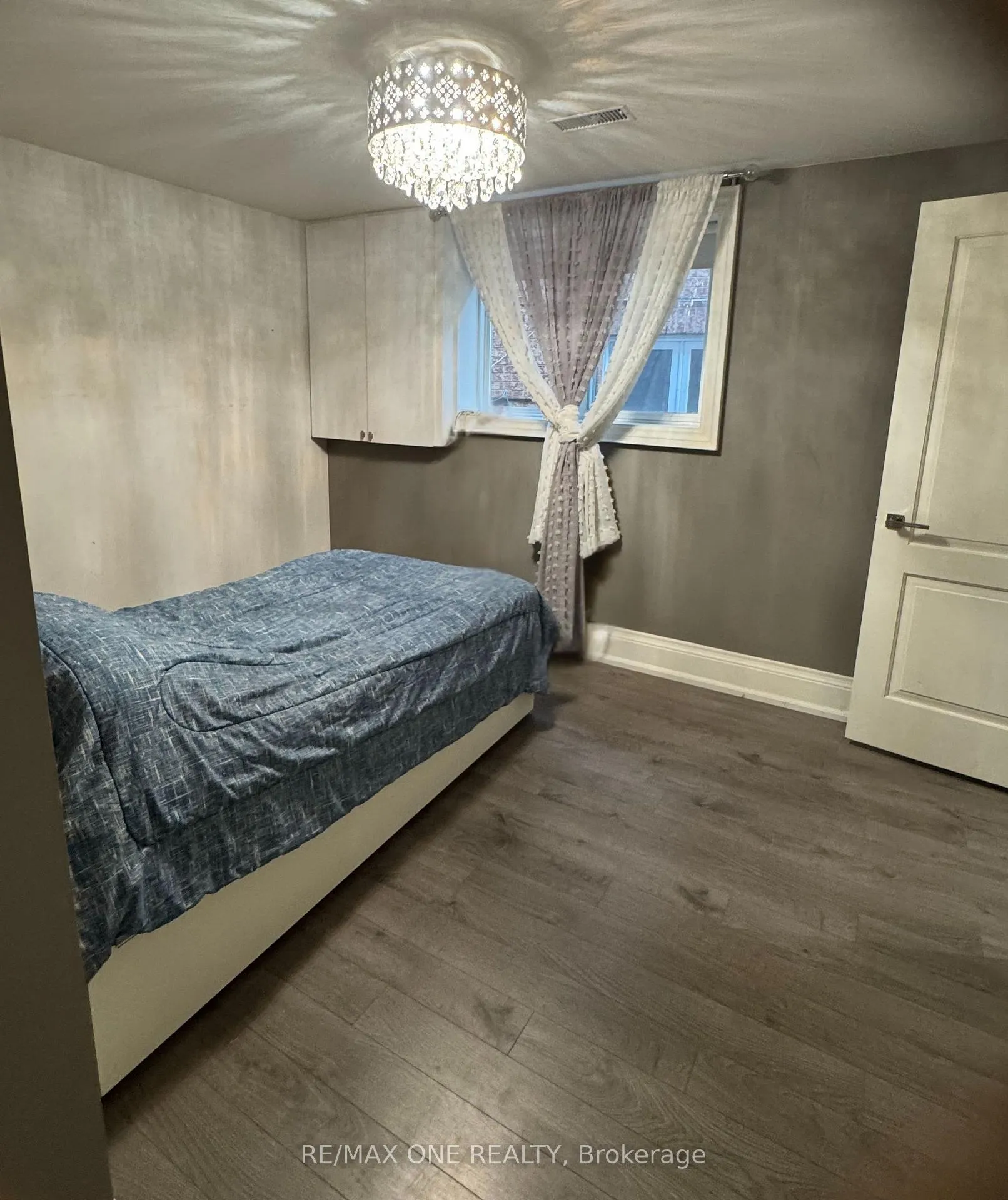 Photo 5 of 55 Sisman Avenue, Aurora, Aurora Highlands — HOMEH