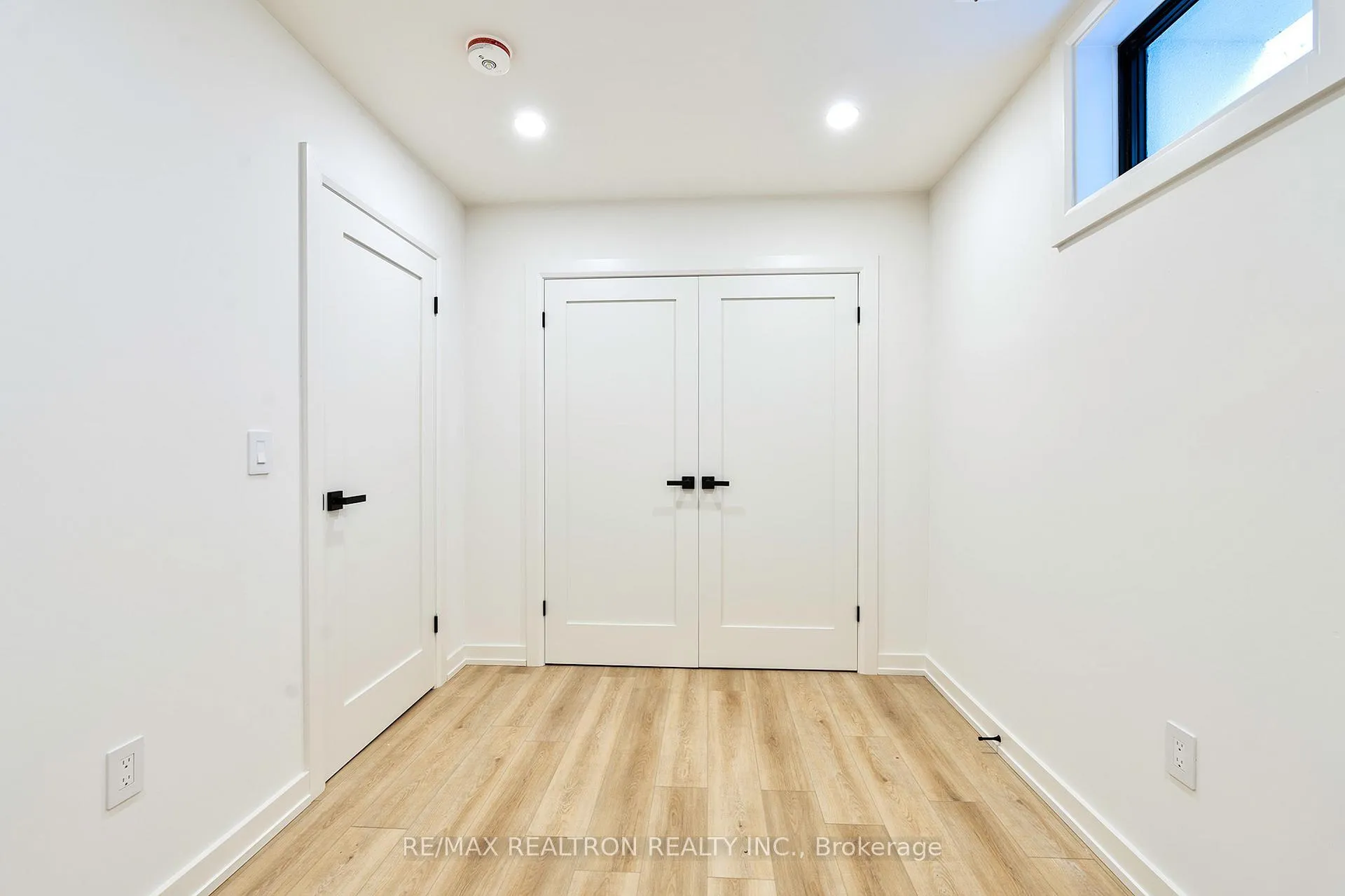 Photo 8 of Unit Lower, 53 alameda Avenue, Toronto, Oakwood Village — HOMEH