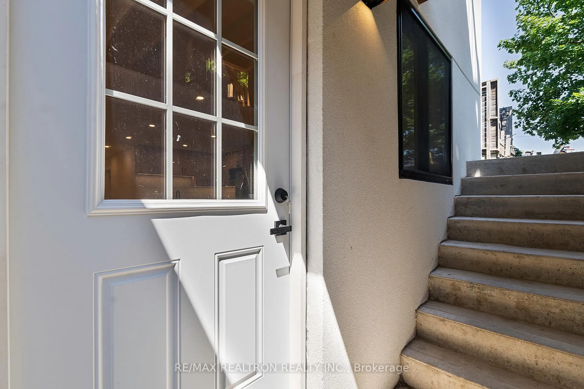 Photo 12 of Unit Lower, 53 alameda Avenue, Toronto, Oakwood Village — HOMEH