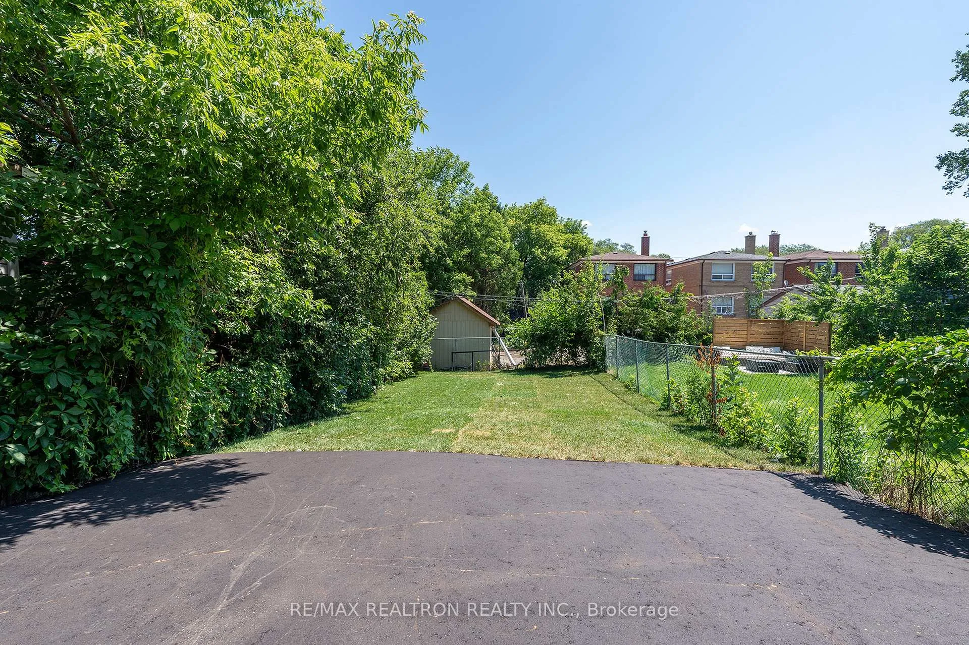 Photo 13 of Unit Lower, 53 alameda Avenue, Toronto, Oakwood Village — HOMEH