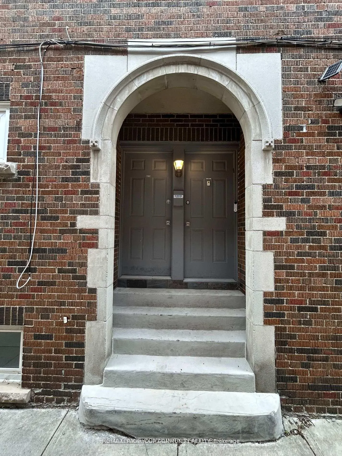 Photo 2 of Unit 2nd floor, 32 Glen Echo Road, Toronto, Lawrence Park North — HOMEH