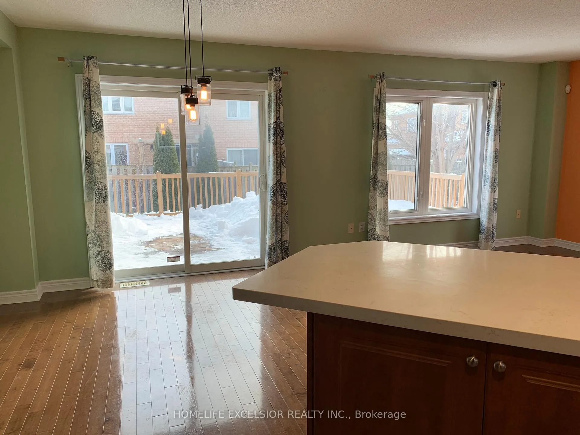 Photo 8 of 27 Willow Trail Road, Markham, Greensborough — HOMEH