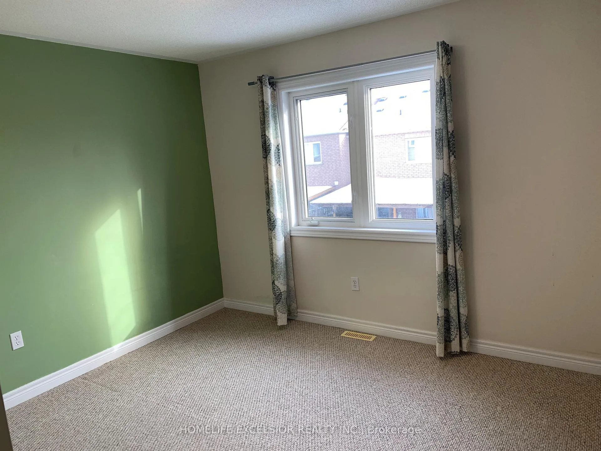 Photo 23 of 27 Willow Trail Road, Markham, Greensborough — HOMEH