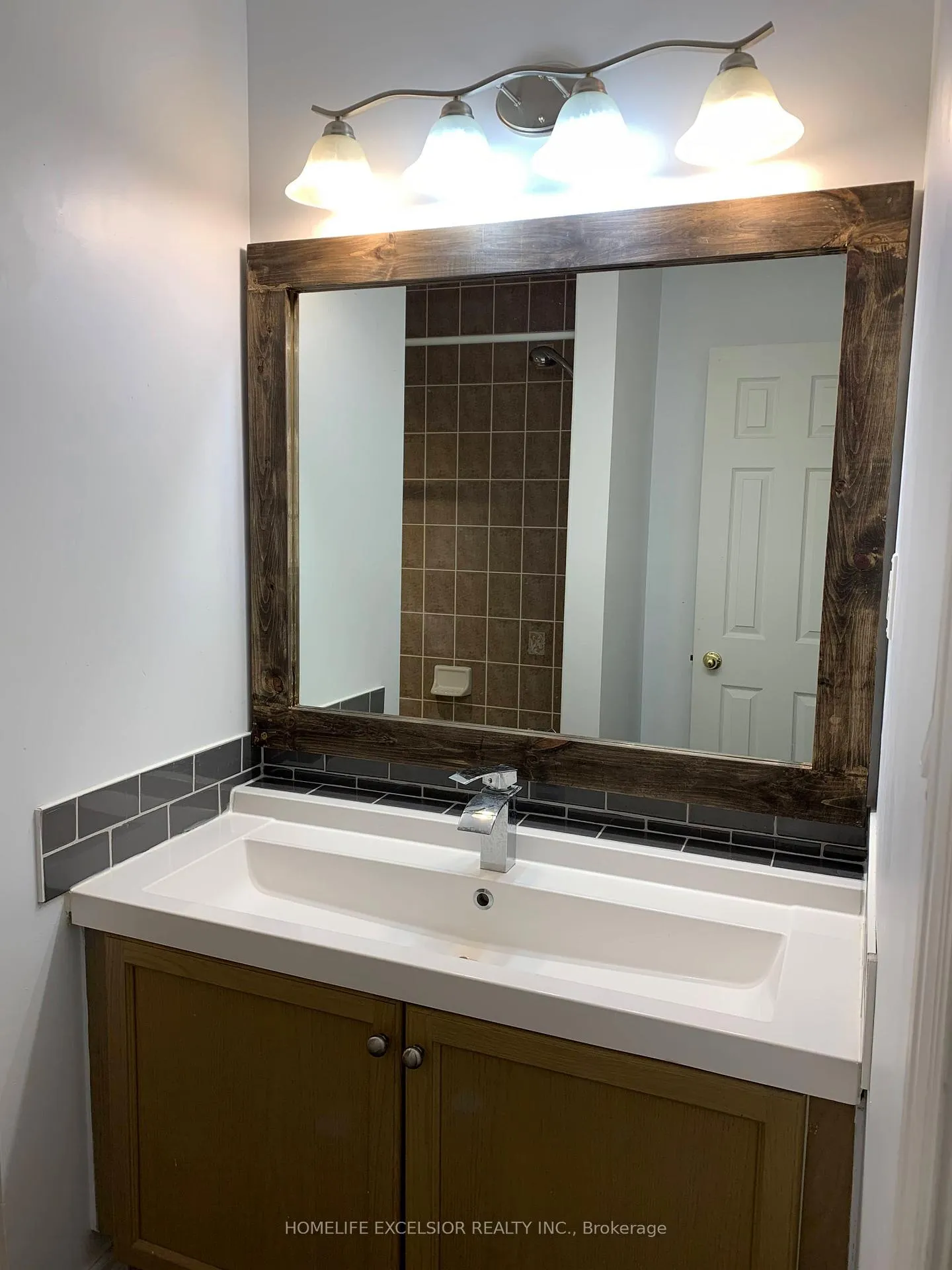 Photo 24 of 27 Willow Trail Road, Markham, Greensborough — HOMEH