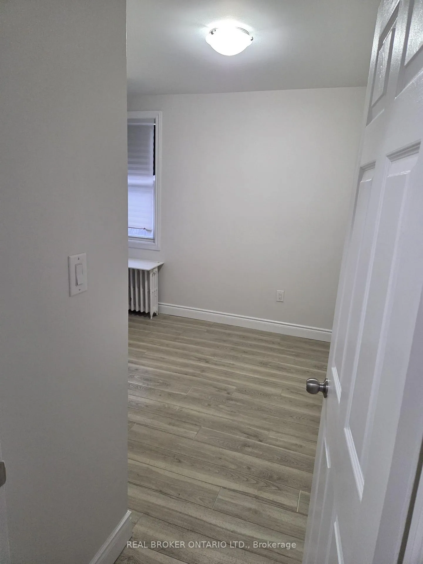 Photo 5 of Unit 6, 917 Main Street E, Hamilton, Stipley — HOMEH