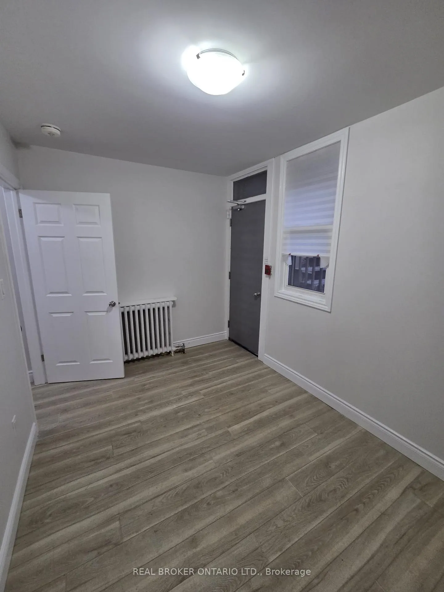 Photo 8 of Unit 6, 917 Main Street E, Hamilton, Stipley — HOMEH