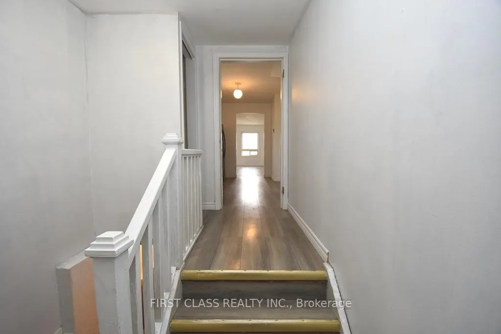 Photo 3 of Unit 1, 237 nassau Street, Oshawa, Vanier — HOMEH