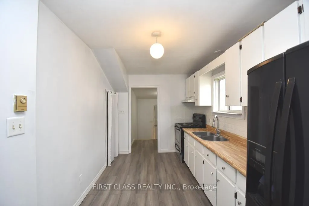 Photo 5 of Unit 1, 237 nassau Street, Oshawa, Vanier — HOMEH