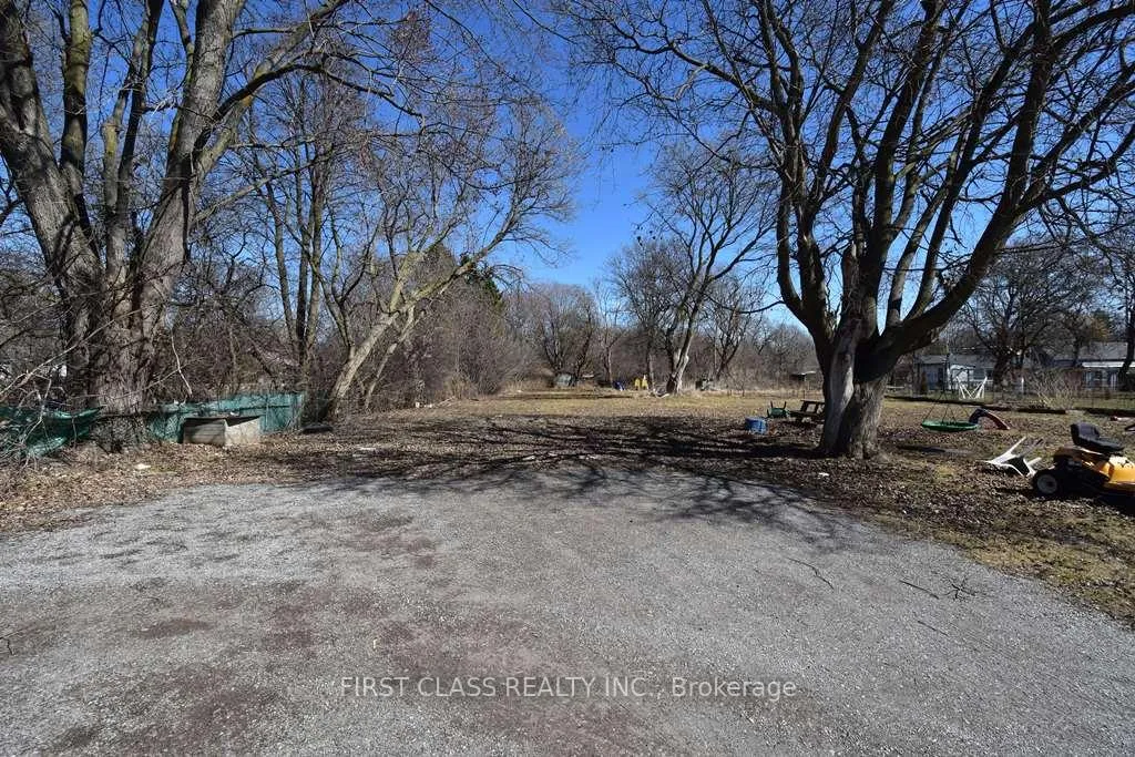 Photo 10 of Unit 1, 237 nassau Street, Oshawa, Vanier — HOMEH