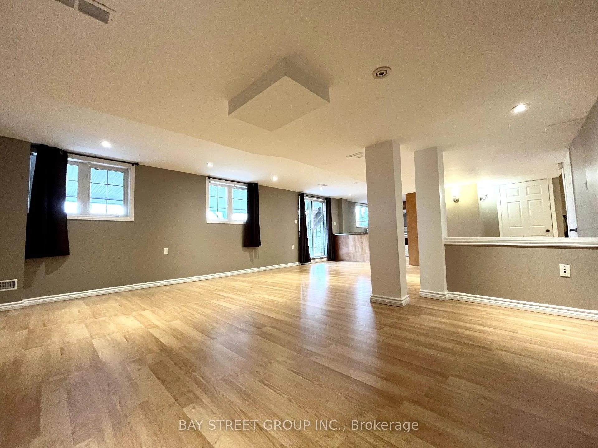 Photo 3 of 779 Audley Road S, Ajax, South East — HOMEH