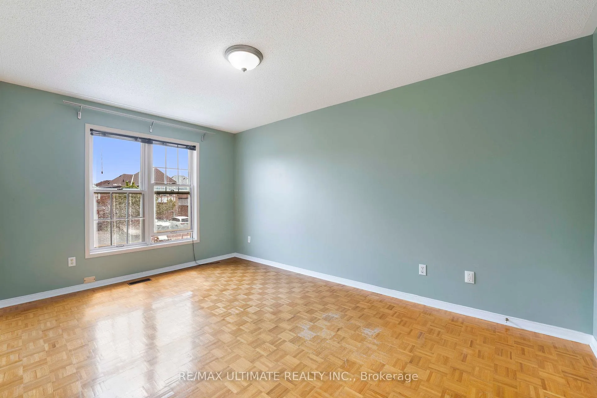 Photo 16 of 1 Black Forest Drive, Brampton, Sandringham-Wellington — HOMEH