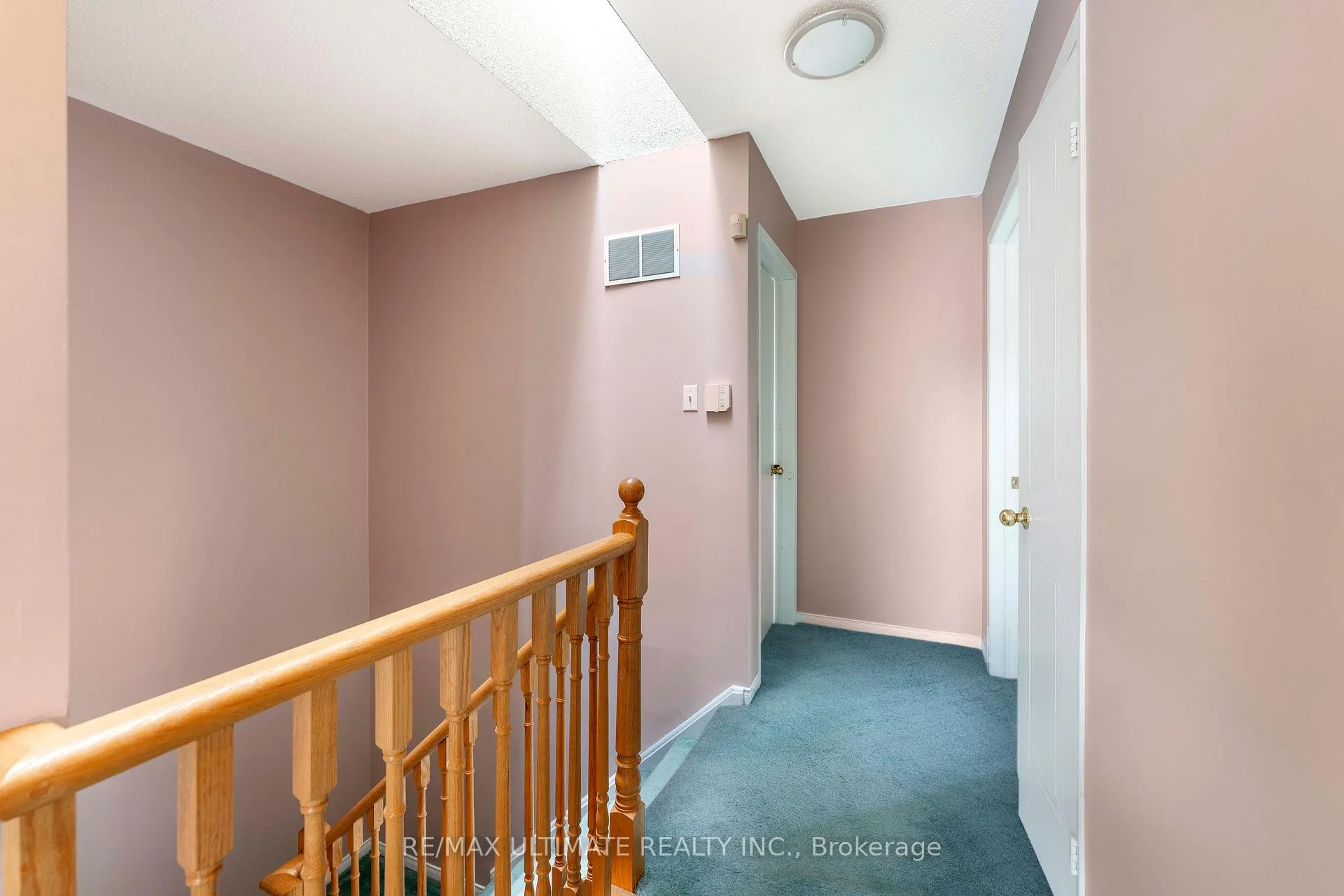 Photo 23 of 1 Black Forest Drive, Brampton, Sandringham-Wellington — HOMEH