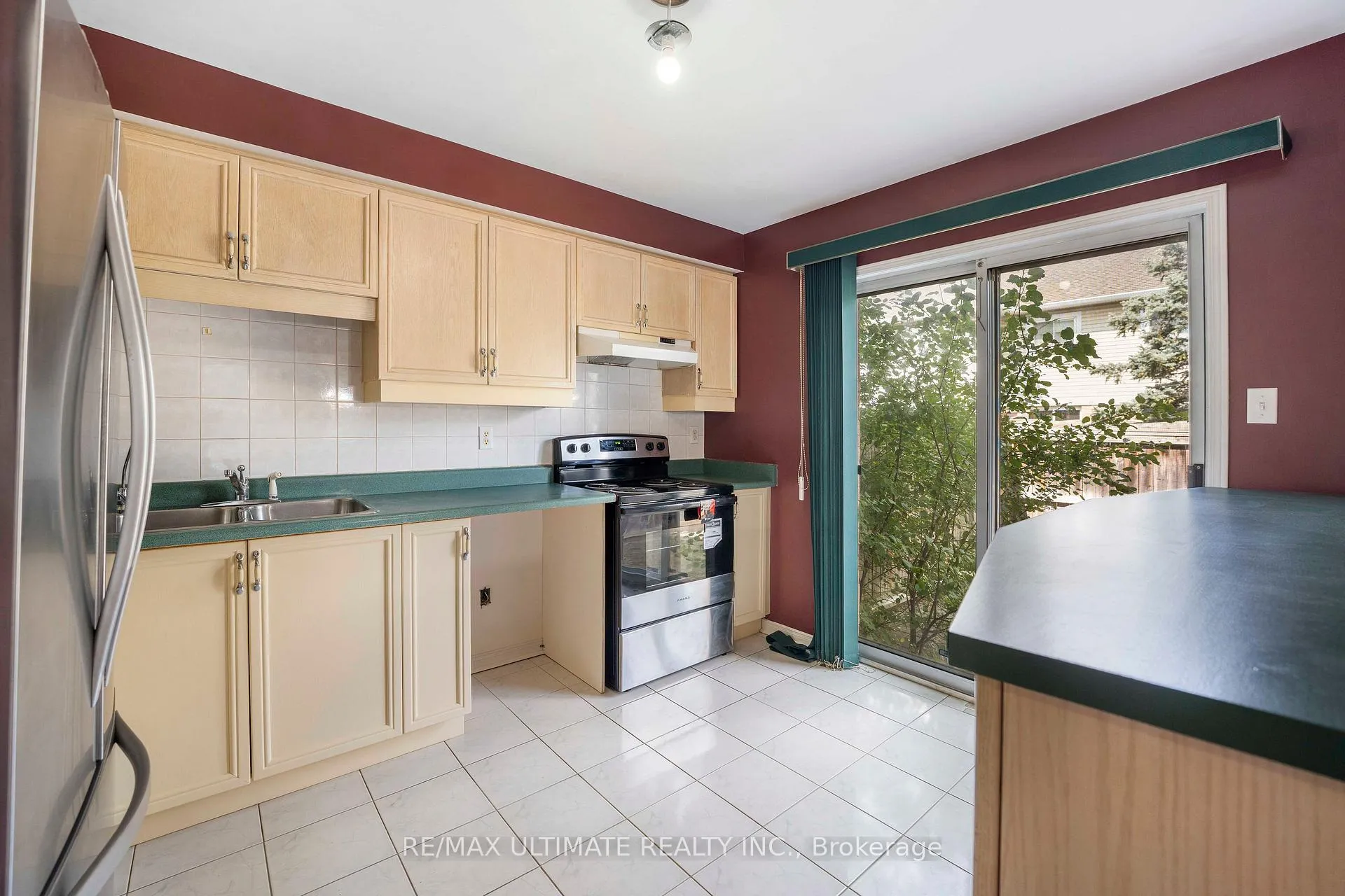 Photo 31 of 1 Black Forest Drive, Brampton, Sandringham-Wellington — HOMEH