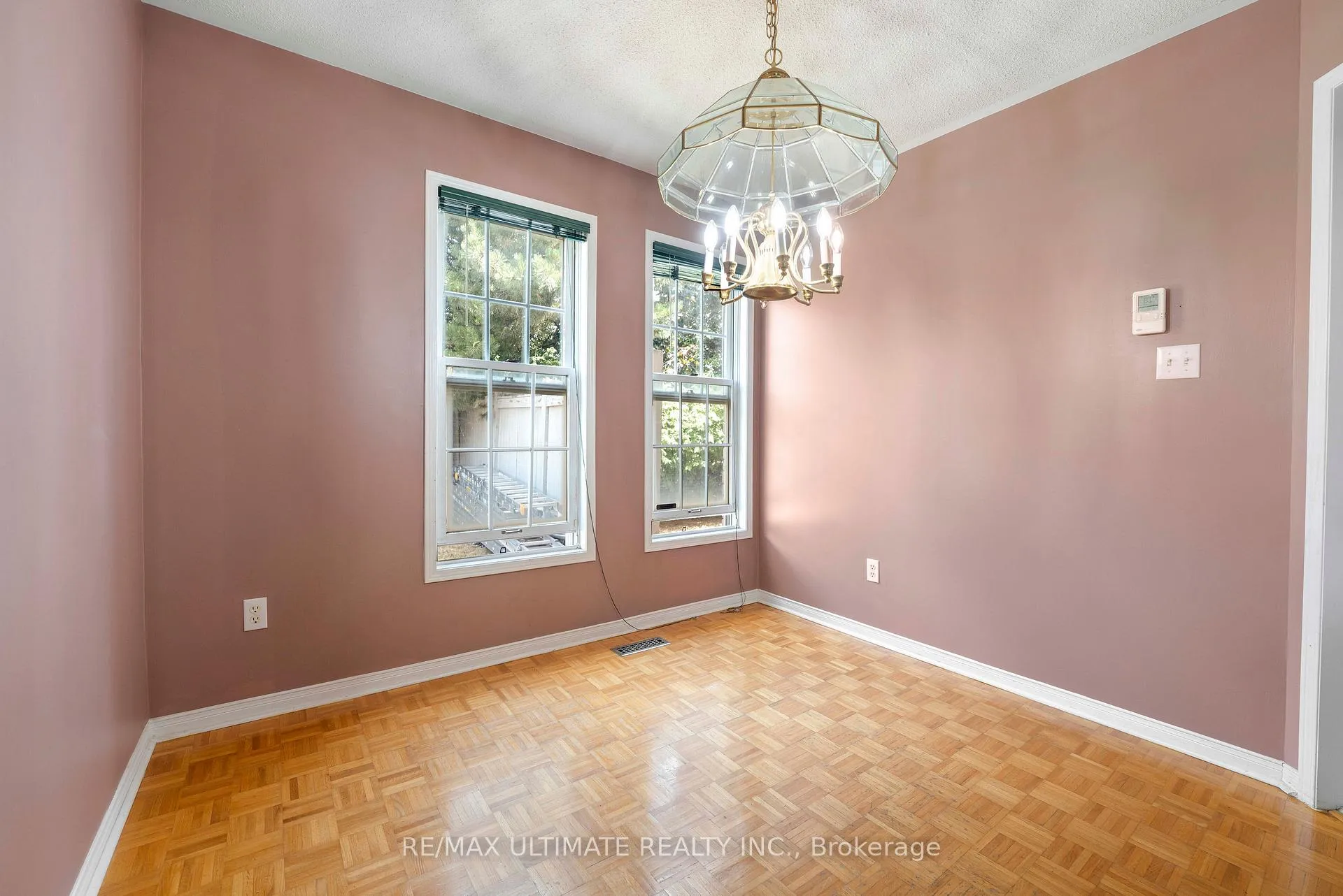 Photo 35 of 1 Black Forest Drive, Brampton, Sandringham-Wellington — HOMEH