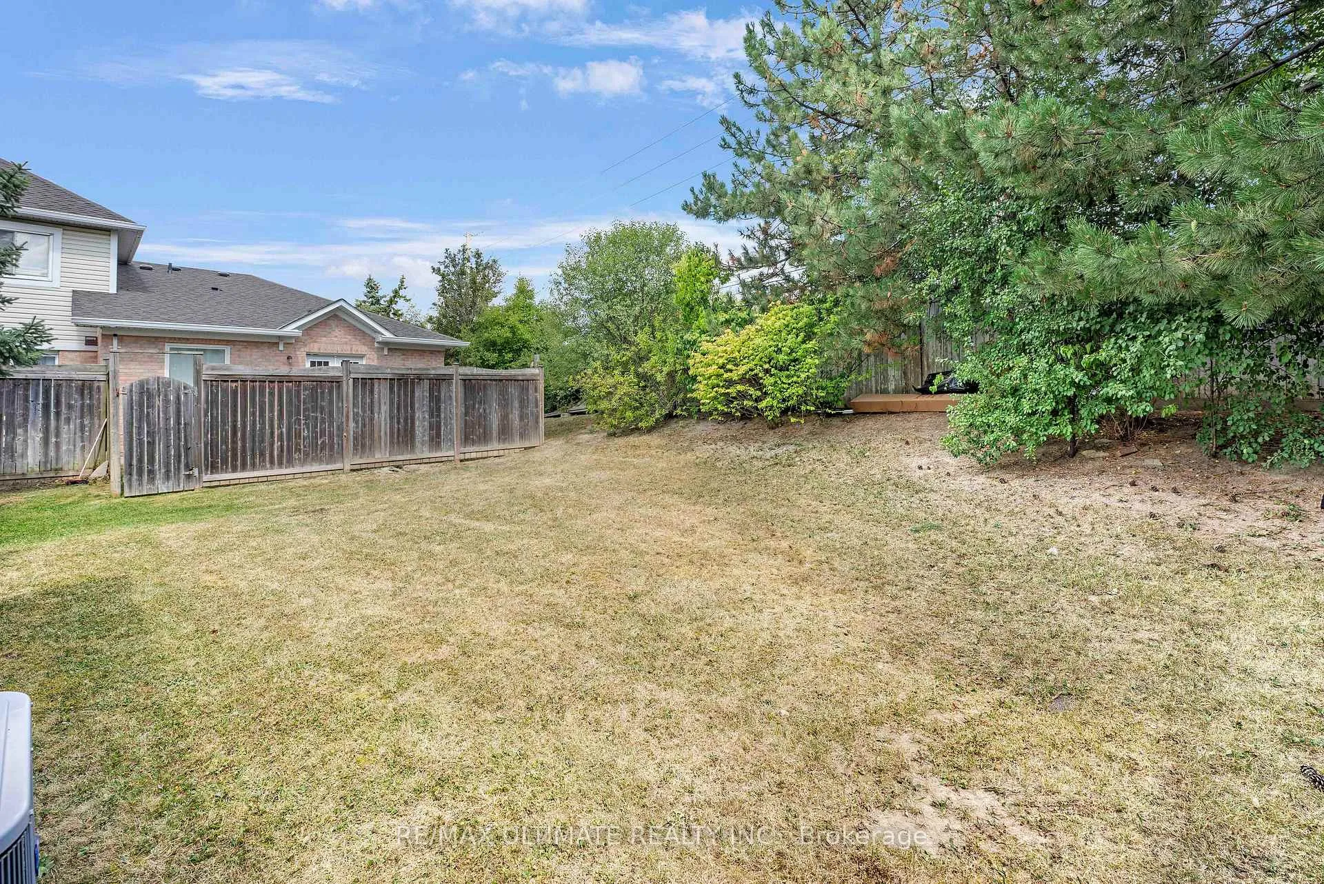 Photo 46 of 1 Black Forest Drive, Brampton, Sandringham-Wellington — HOMEH
