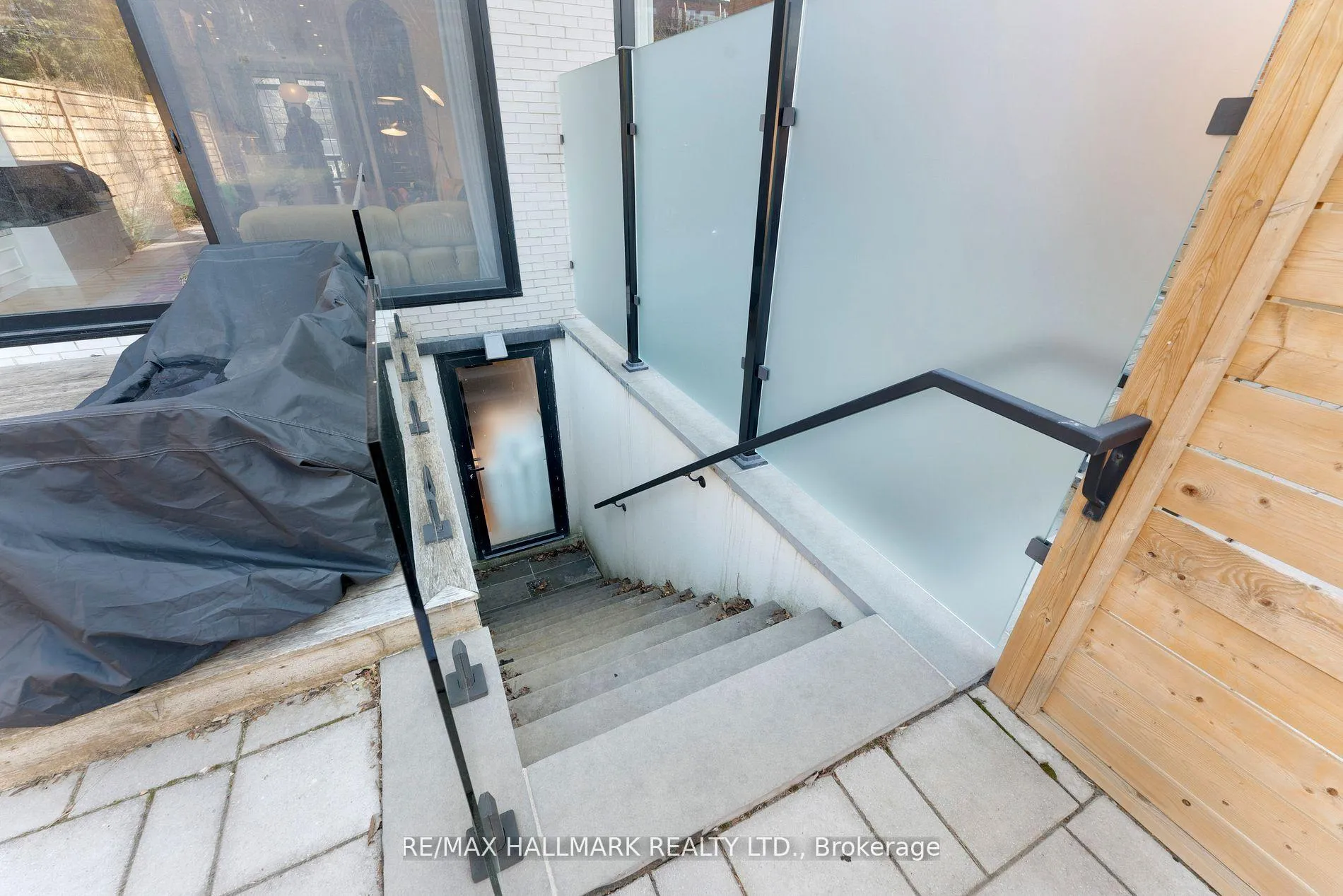 Photo 39 of 34B Sherwood Avenue, Toronto, Mount Pleasant East — HOMEH