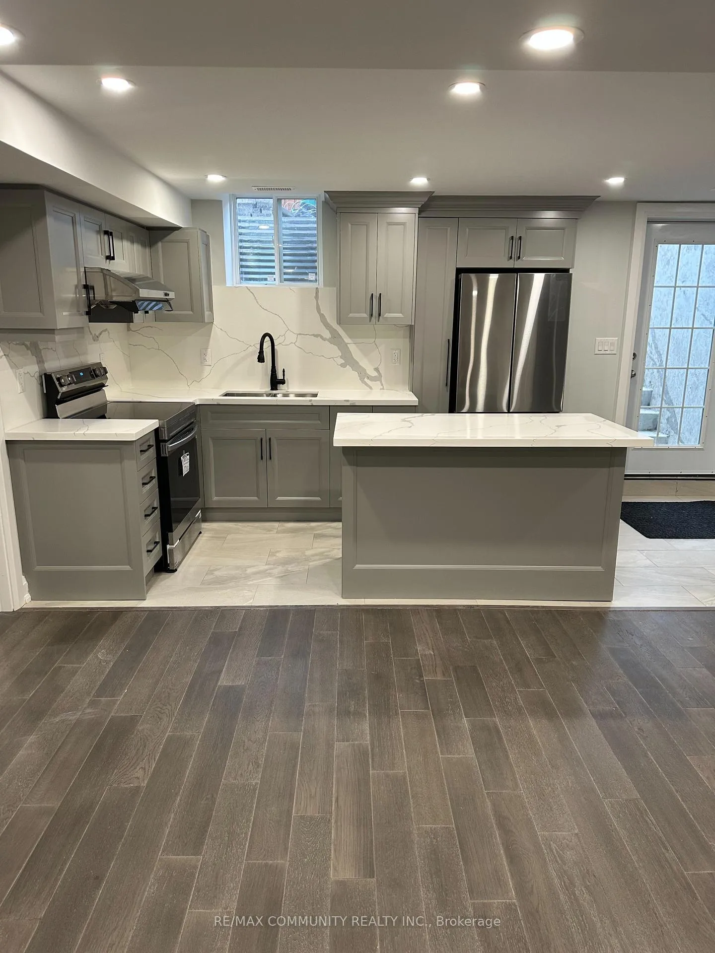 Photo 7 of Unit Bsmt, 100 Westminster Circle, Barrie, Innis-Shore — HOMEH