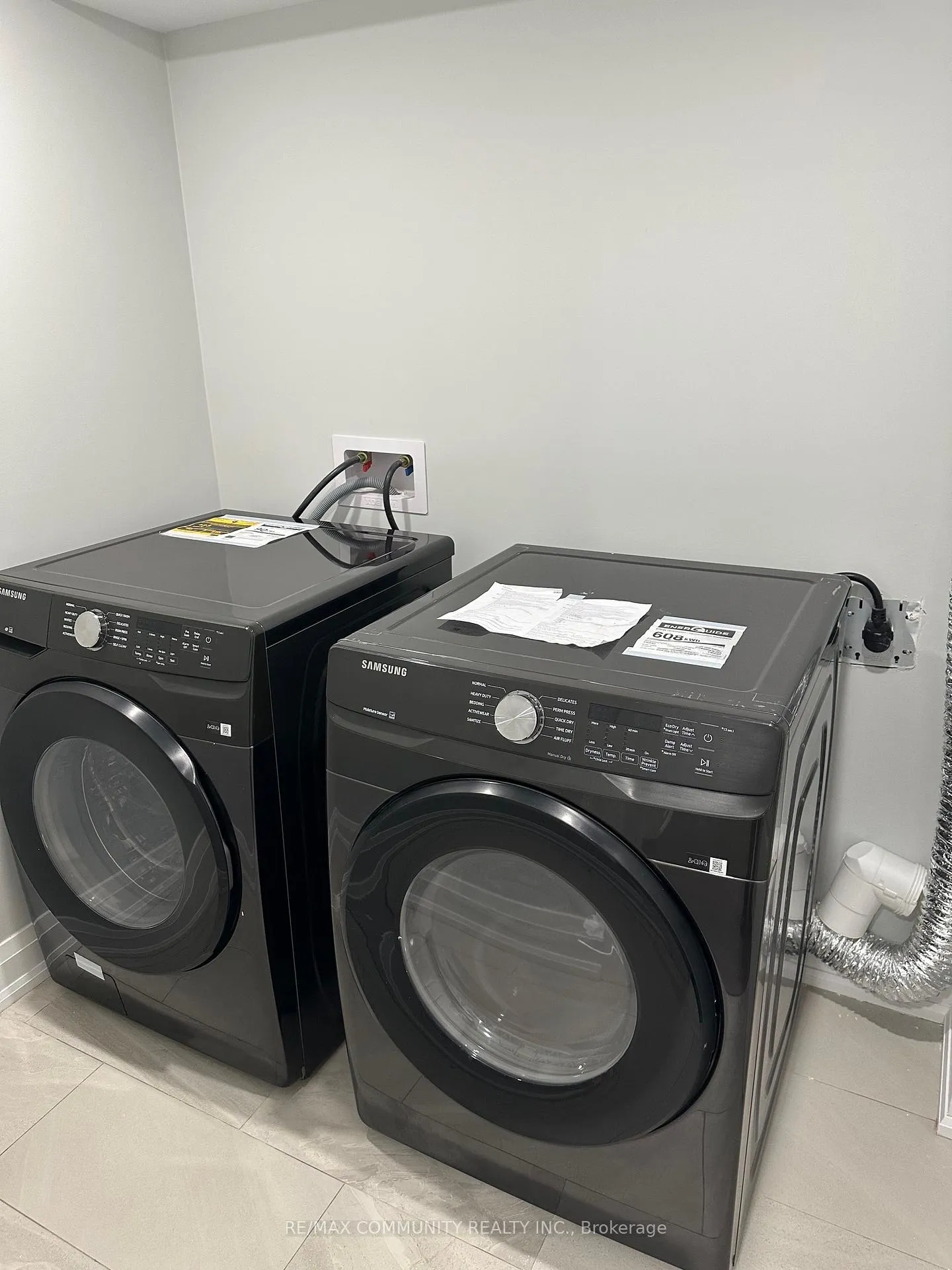 Photo 13 of Unit Bsmt, 100 Westminster Circle, Barrie, Innis-Shore — HOMEH