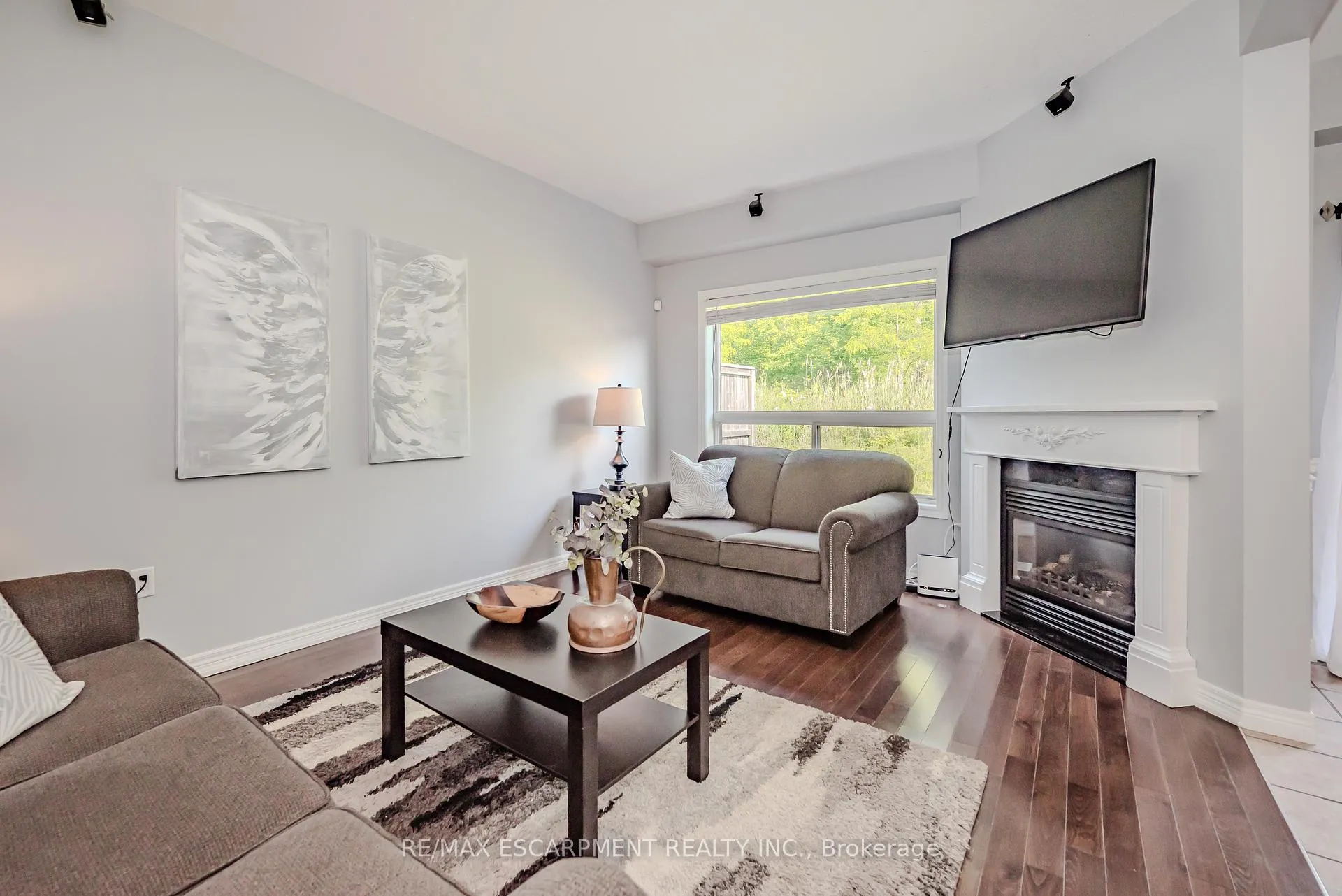 Photo 5 of 56 Liddycoat Lane, Hamilton, Ancaster — HOMEH