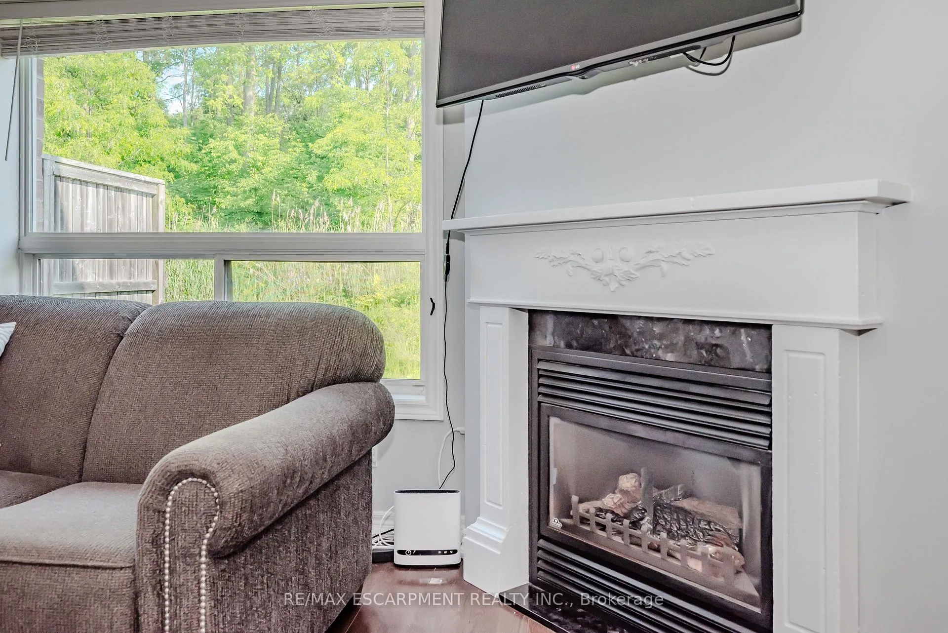 Photo 9 of 56 Liddycoat Lane, Hamilton, Ancaster — HOMEH