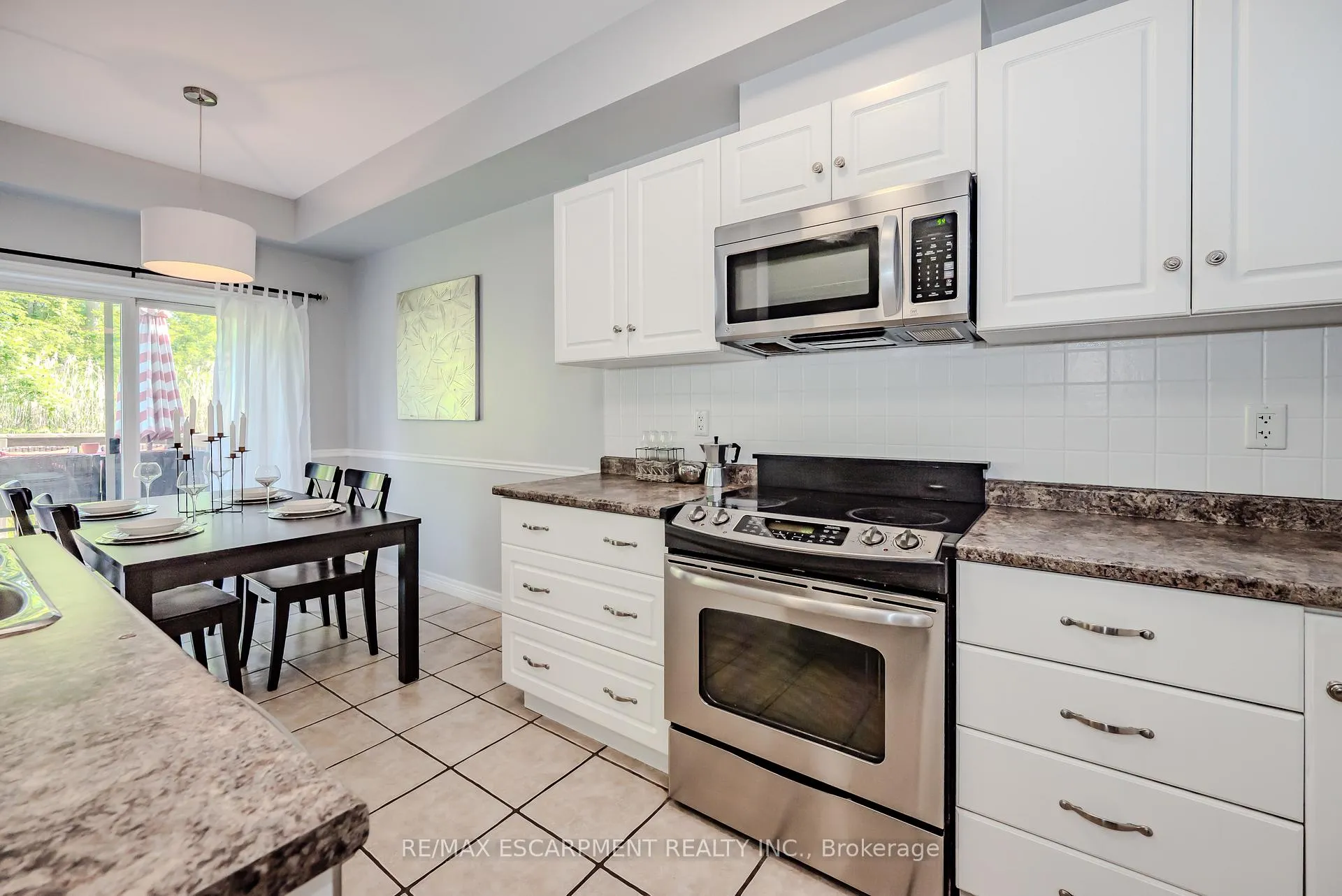 Photo 12 of 56 Liddycoat Lane, Hamilton, Ancaster — HOMEH