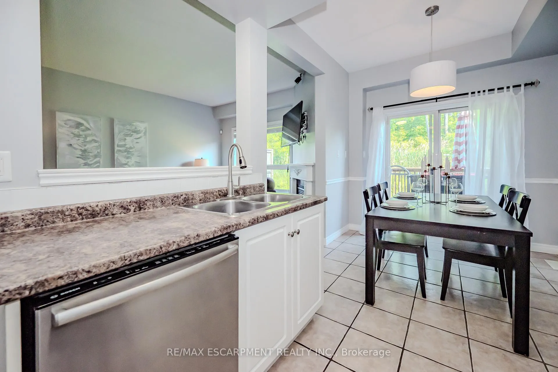 Photo 15 of 56 Liddycoat Lane, Hamilton, Ancaster — HOMEH