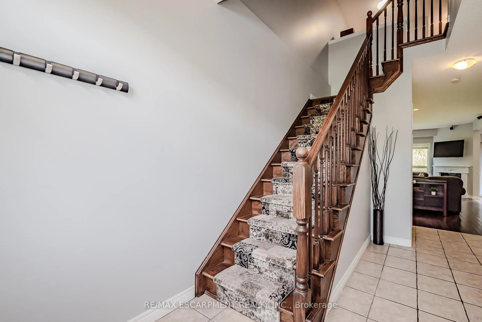 Photo 20 of 56 Liddycoat Lane, Hamilton, Ancaster — HOMEH