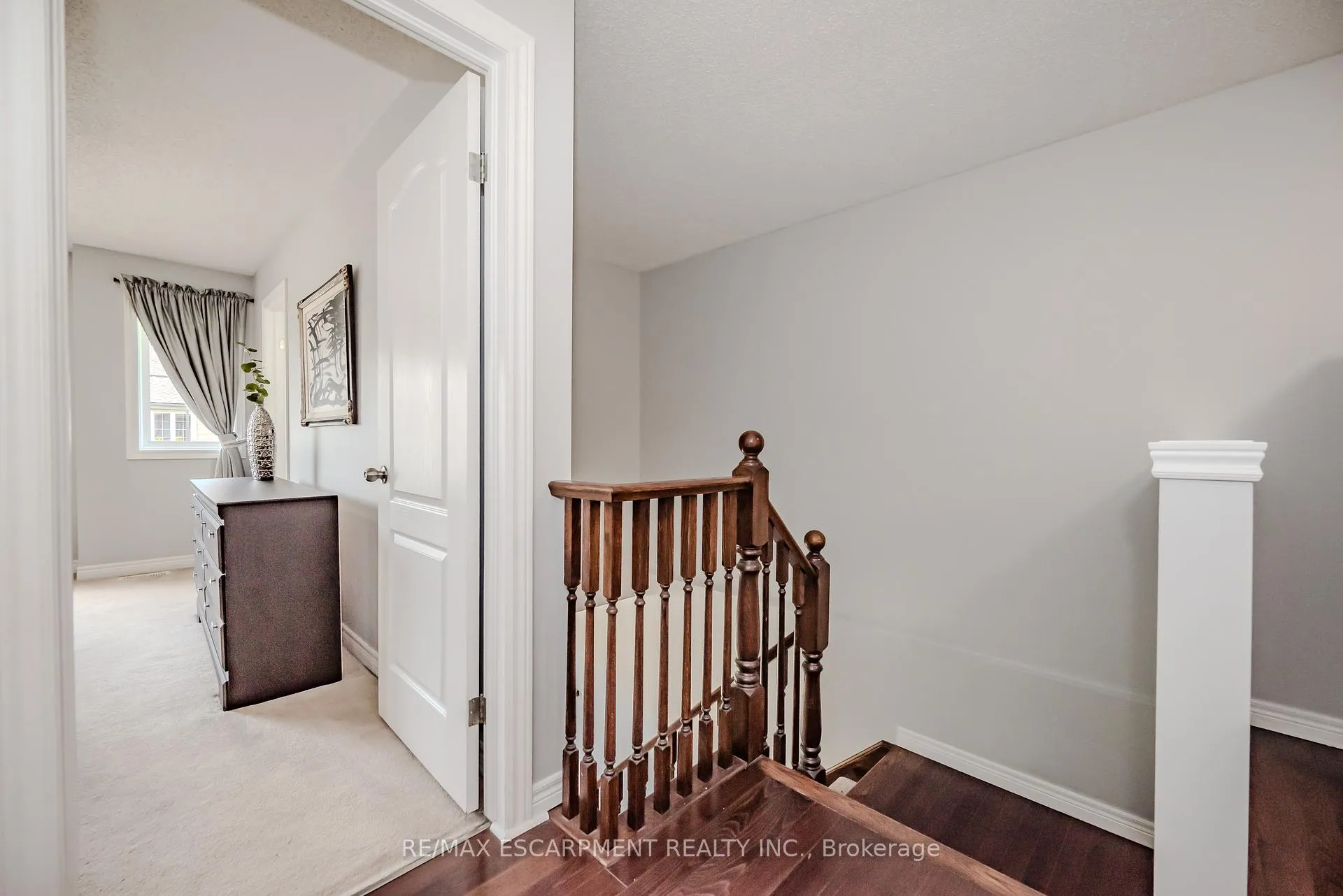 Photo 22 of 56 Liddycoat Lane, Hamilton, Ancaster — HOMEH