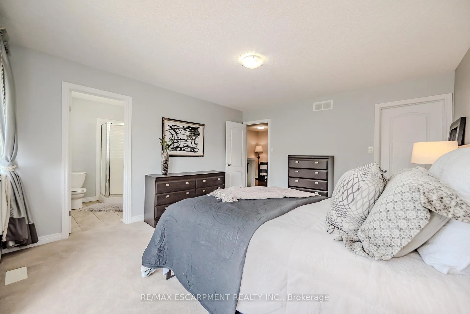 Photo 24 of 56 Liddycoat Lane, Hamilton, Ancaster — HOMEH