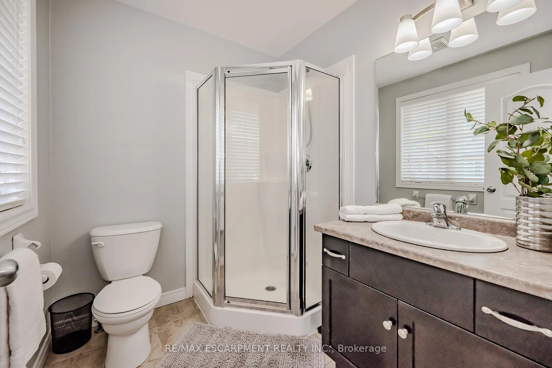 Photo 25 of 56 Liddycoat Lane, Hamilton, Ancaster — HOMEH