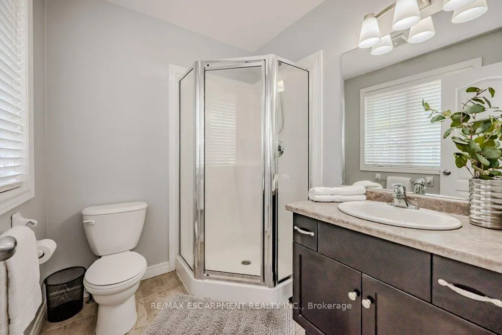 Photo 26 of 56 Liddycoat Lane, Hamilton, Ancaster — HOMEH