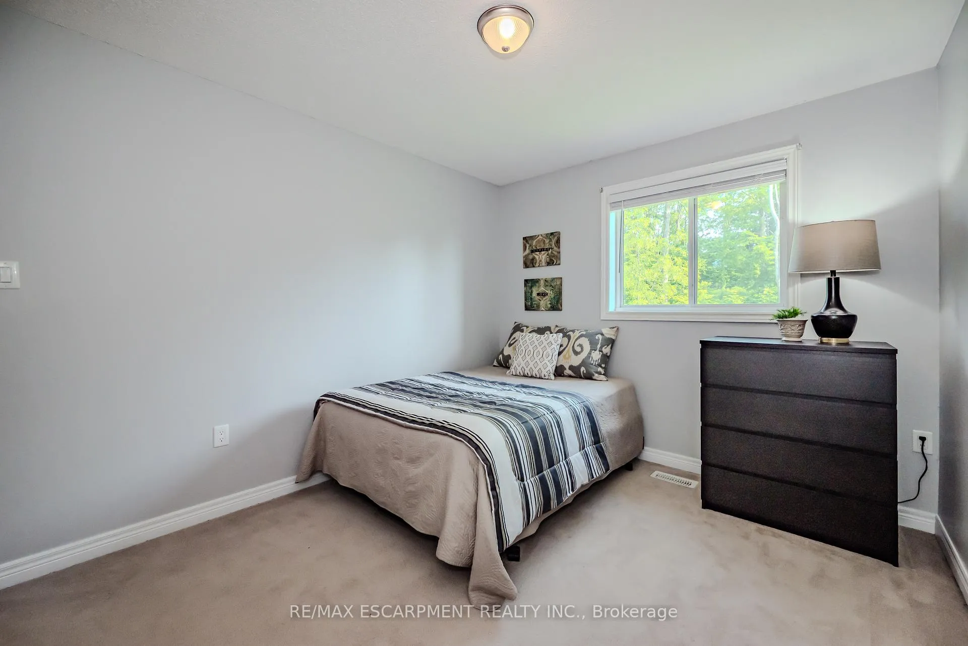 Photo 31 of 56 Liddycoat Lane, Hamilton, Ancaster — HOMEH