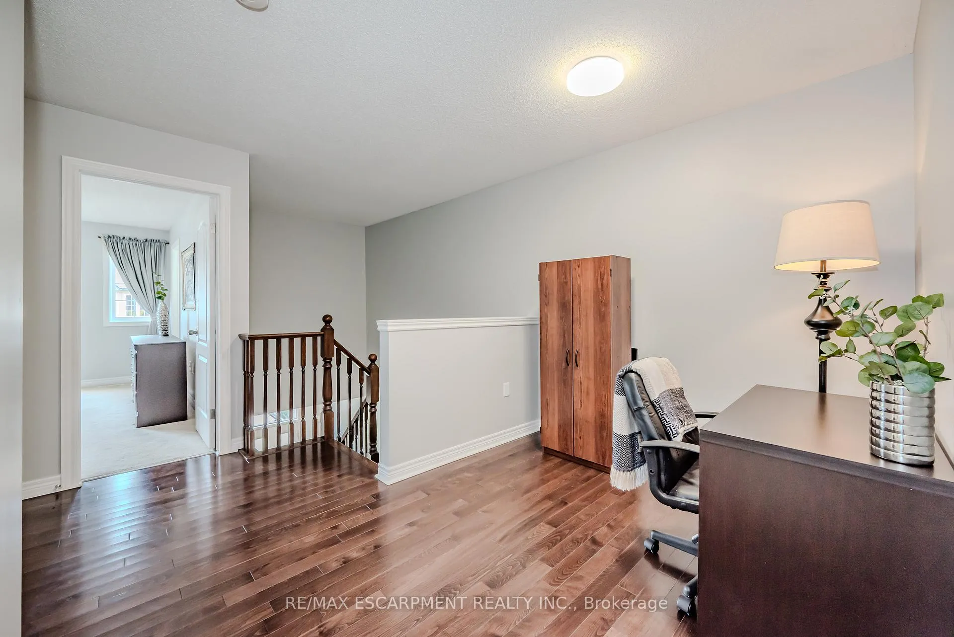 Photo 33 of 56 Liddycoat Lane, Hamilton, Ancaster — HOMEH