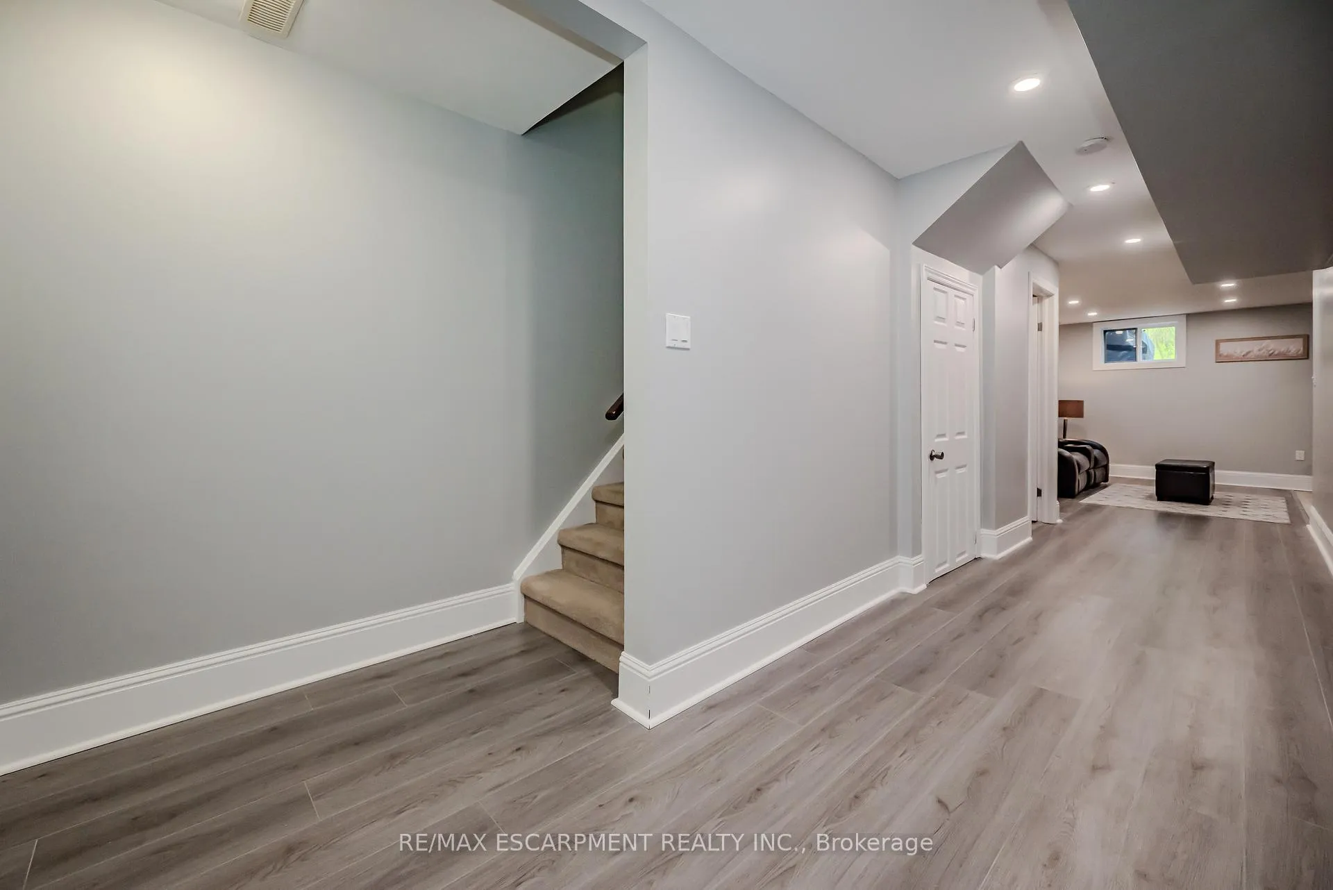 Photo 38 of 56 Liddycoat Lane, Hamilton, Ancaster — HOMEH