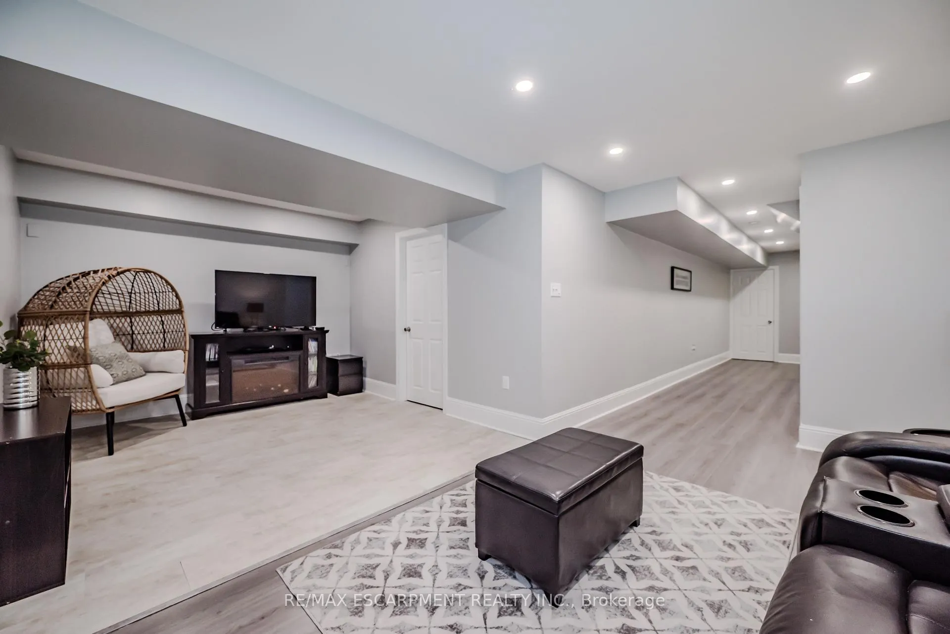 Photo 40 of 56 Liddycoat Lane, Hamilton, Ancaster — HOMEH