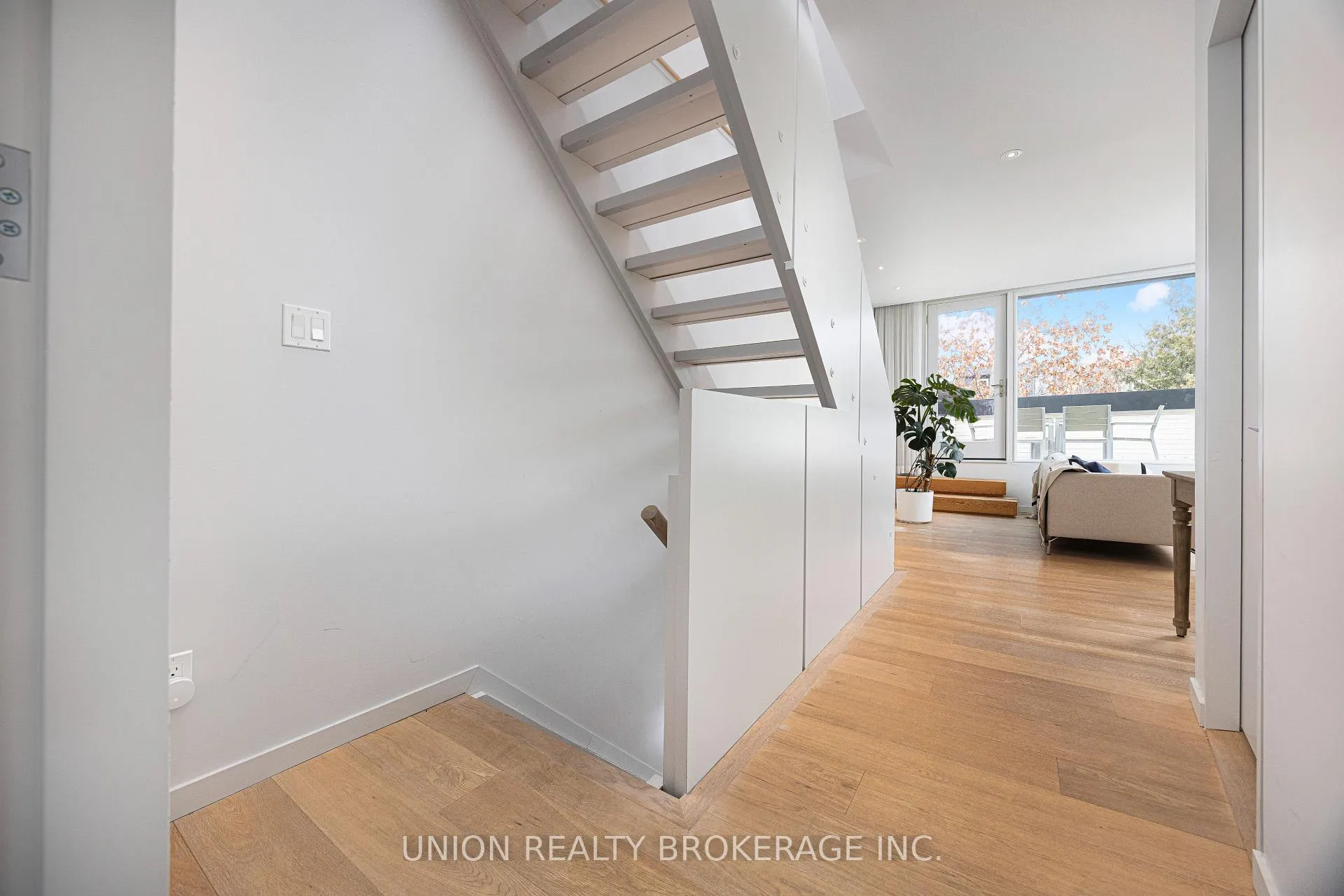 Photo 15 of 19 Brooklyn Avenue, Toronto, South Riverdale — HOMEH