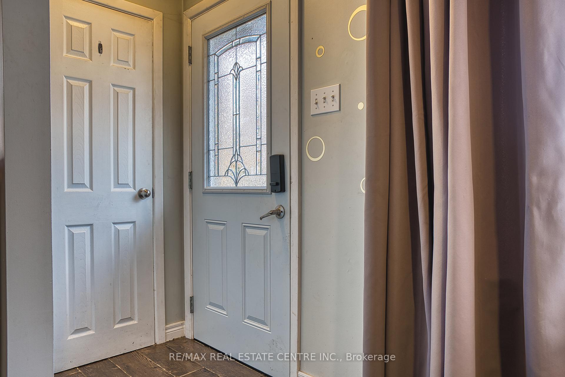 Photo 5 of 244 Cameron Street, Goderich, Goderich (Town) — HOMEH