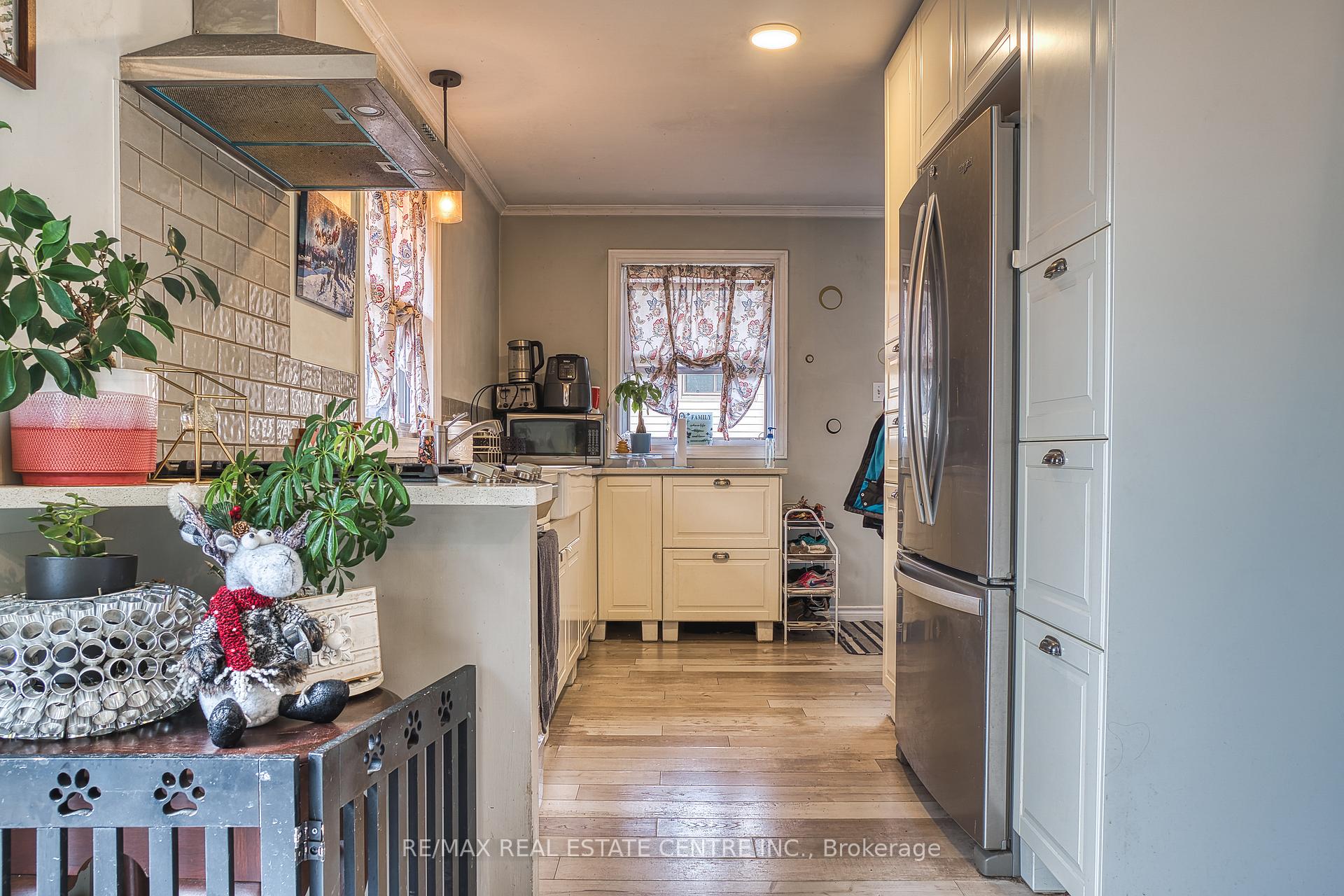 Photo 9 of 244 Cameron Street, Goderich, Goderich (Town) — HOMEH