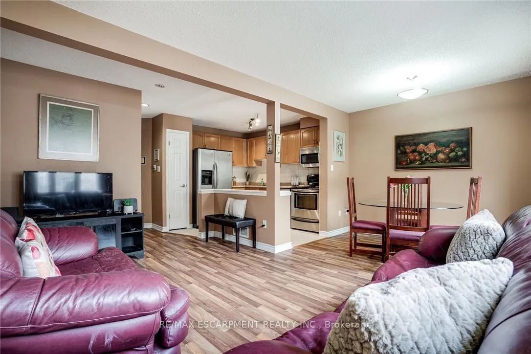 Photo 7 of Unit 11, 1809 Upper Wentworth Street, Hamilton, Allison — HOMEH