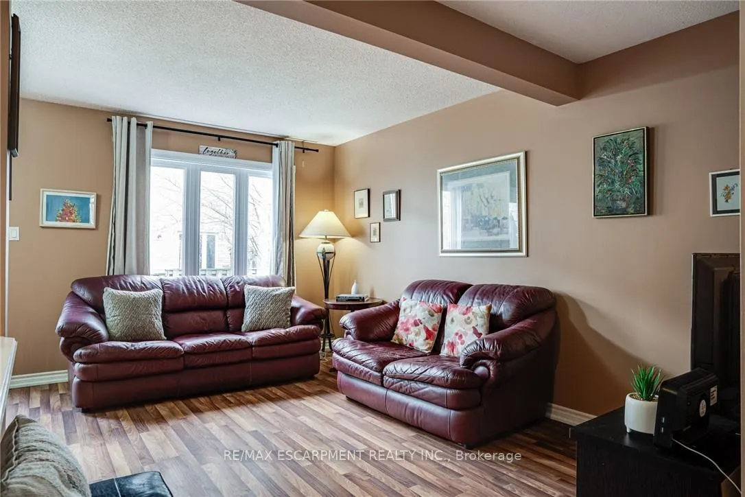 Photo 8 of Unit 11, 1809 Upper Wentworth Street, Hamilton, Allison — HOMEH