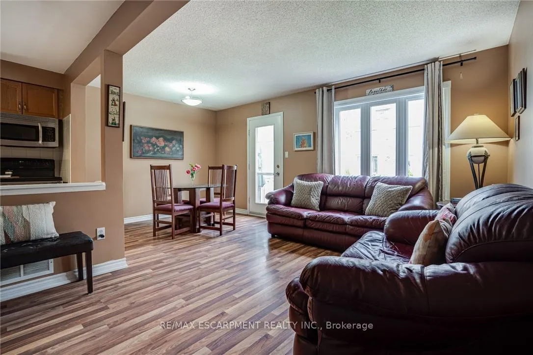 Photo 9 of Unit 11, 1809 Upper Wentworth Street, Hamilton, Allison — HOMEH