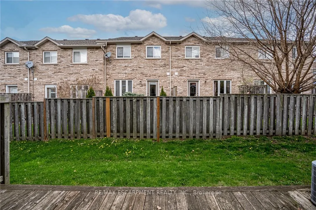 Photo 32 of Unit 11, 1809 Upper Wentworth Street, Hamilton, Allison — HOMEH