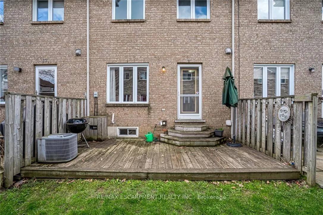 Photo 33 of Unit 11, 1809 Upper Wentworth Street, Hamilton, Allison — HOMEH