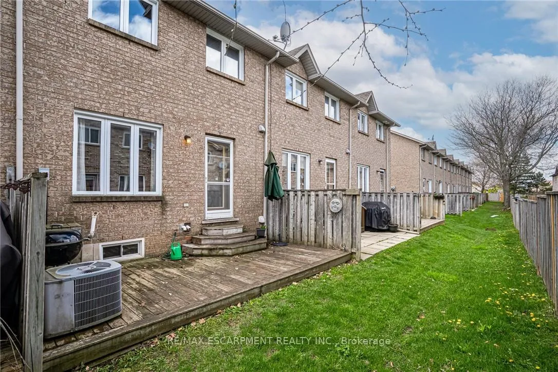 Photo 34 of Unit 11, 1809 Upper Wentworth Street, Hamilton, Allison — HOMEH