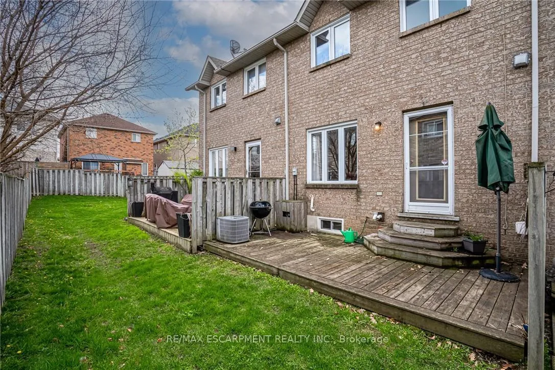Photo 35 of Unit 11, 1809 Upper Wentworth Street, Hamilton, Allison — HOMEH