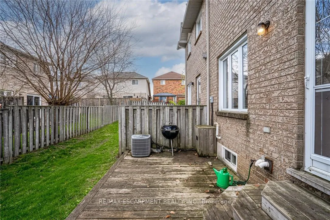 Photo 36 of Unit 11, 1809 Upper Wentworth Street, Hamilton, Allison — HOMEH
