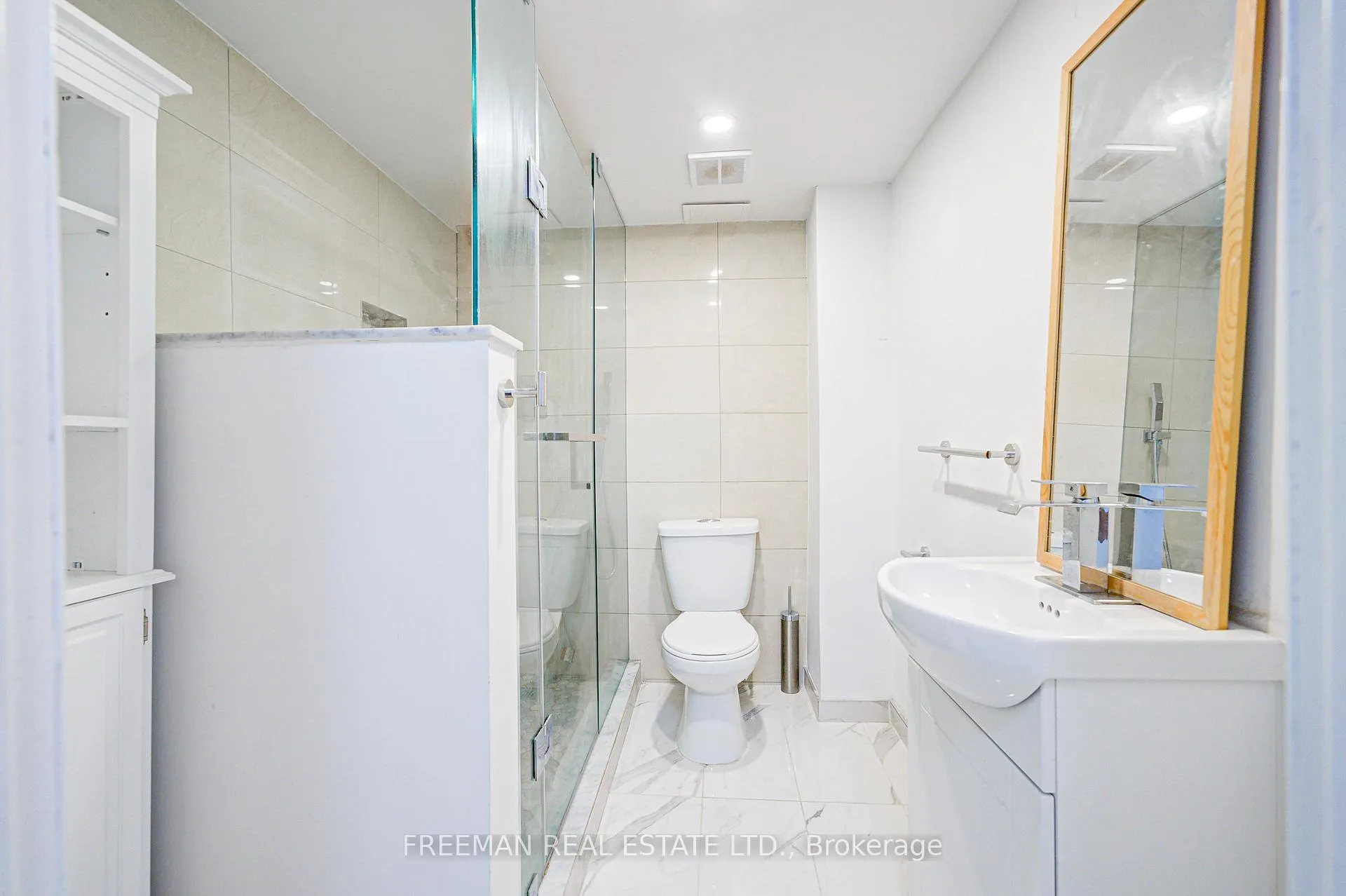 Photo 6 of Unit Room 3, 16 Carey Crescent, Markham, Milliken Mills West — HOMEH